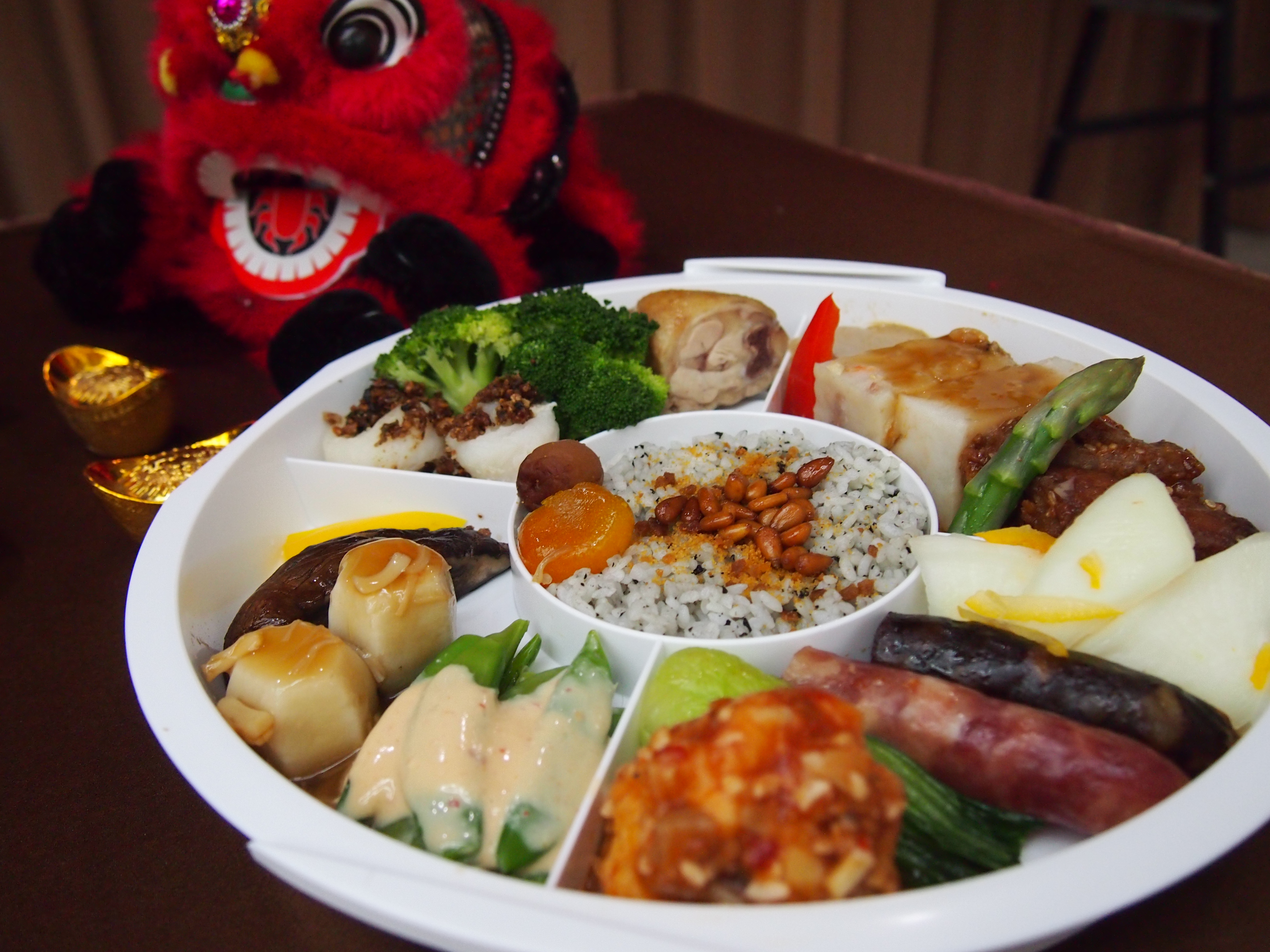 國賓飯店所準備的五星級年夜菜。