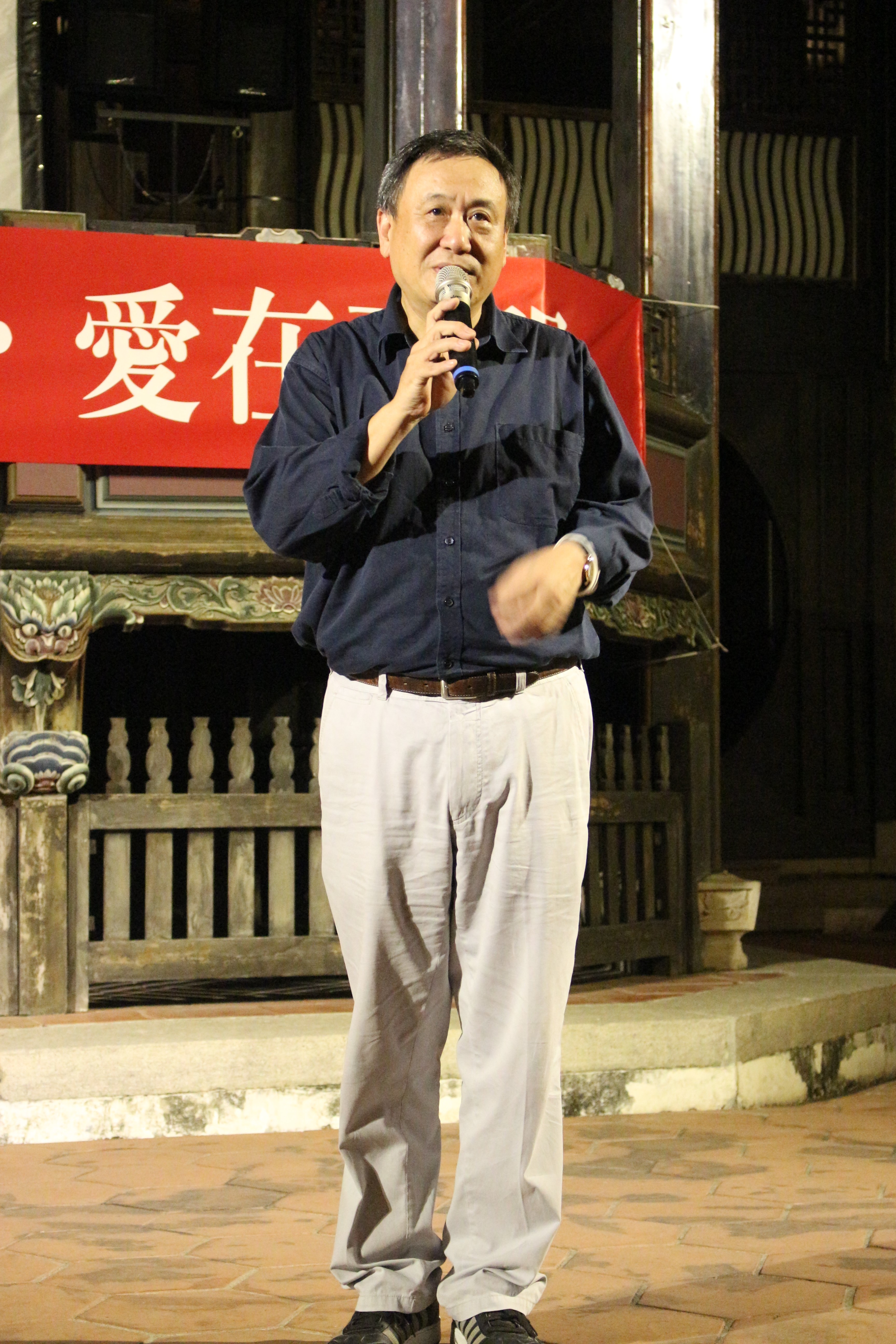 李崗導演親切的與民眾分享拍攝《阿罩霧風雲II 落子》 心路歷程。