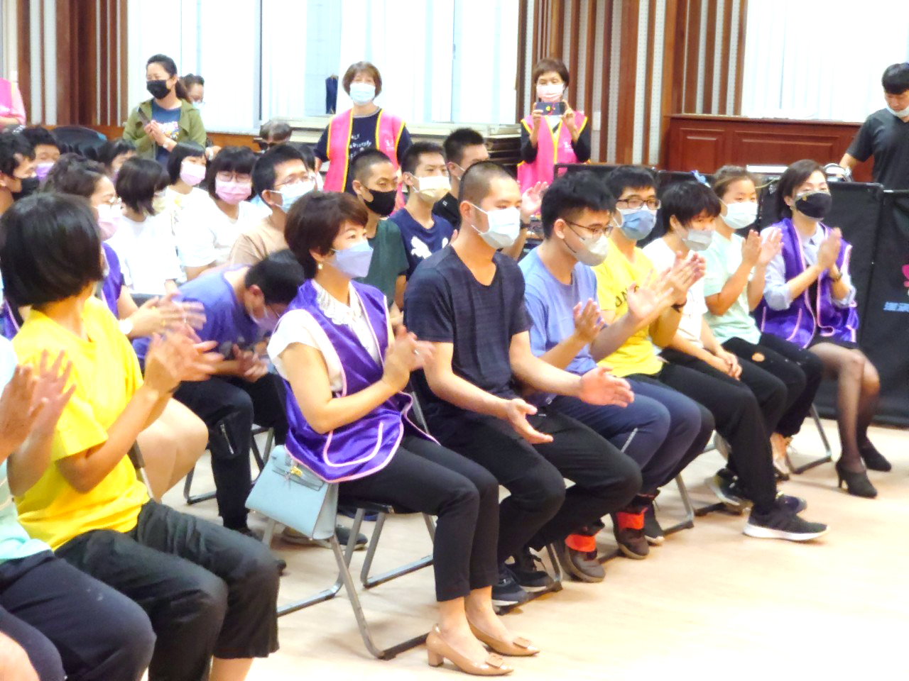 永達夥伴陪伴孩子,給予愛與溫暖。